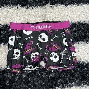 Chicknlegs Women’s Ghost Pattern Compression Shorts, 3 Inches, XL, NWT